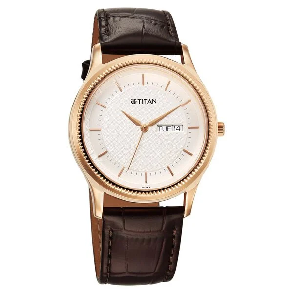 Titan Karishma Quartz Analog with Day and Date