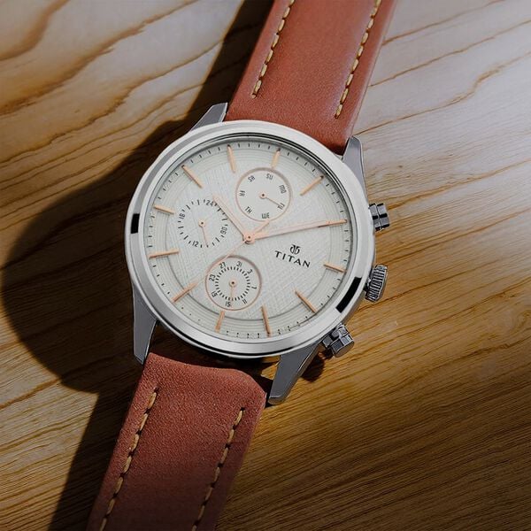 Titan Metropolitan Charm Multifunction