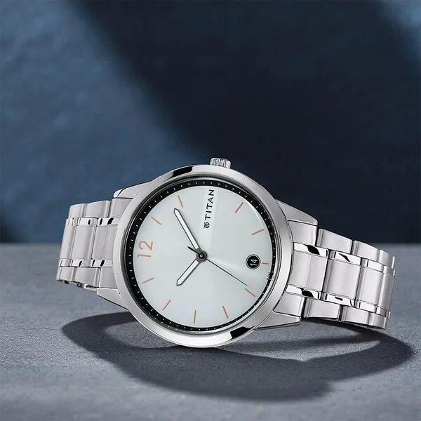 Titan Quartz Analog with Date