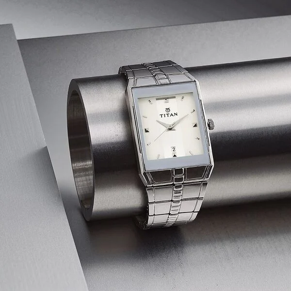 Titan Quartz Analog with Date Watch
